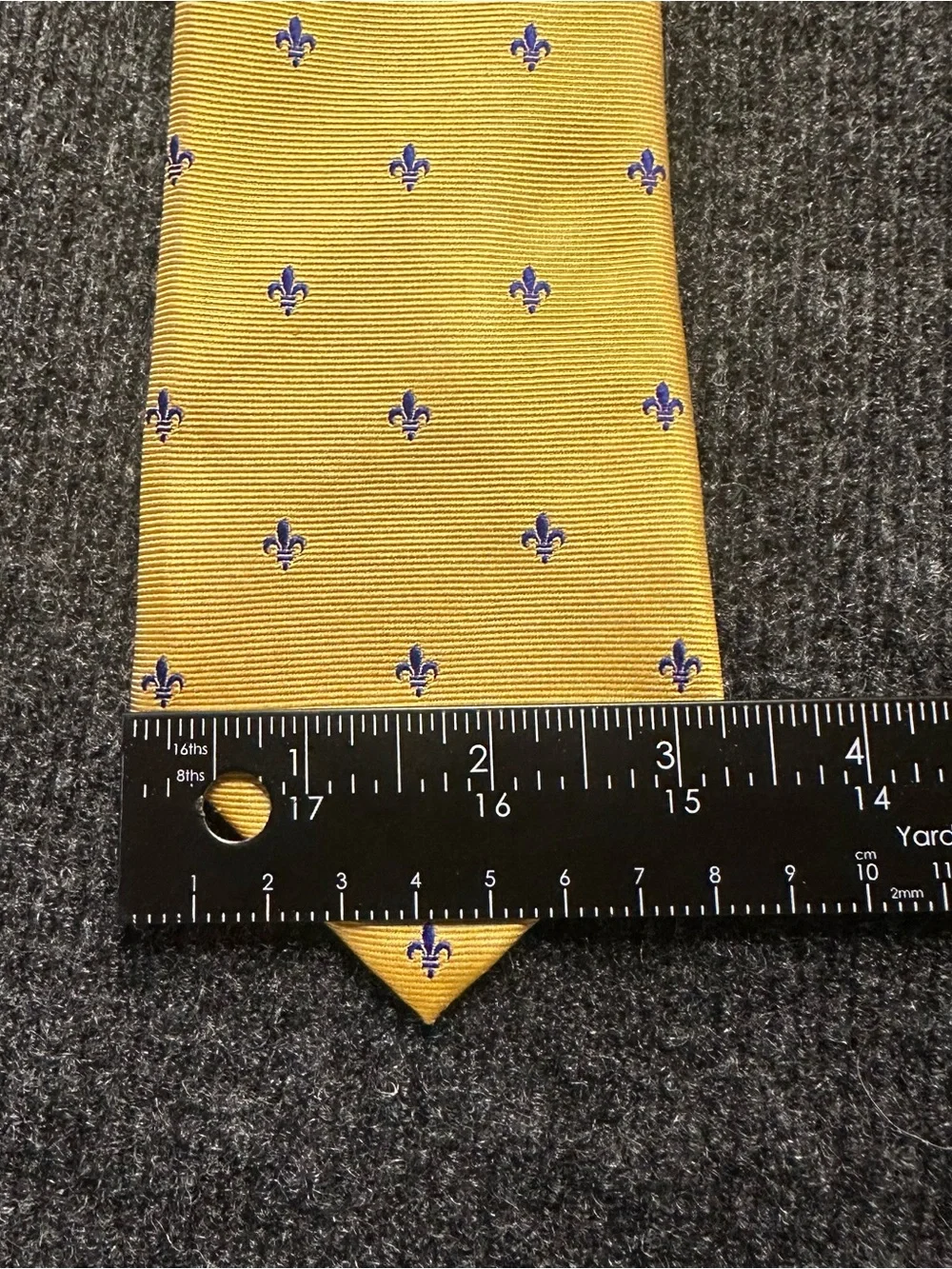 Charles Tyrwhitt Yellow Fleur-de-Lis Neck tie – Jermyn Street London